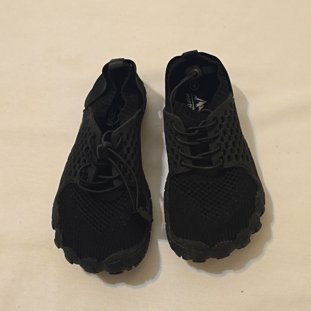 Nortiv8‎ barefoot water shoe womens size 4 black natural footbed outdoor